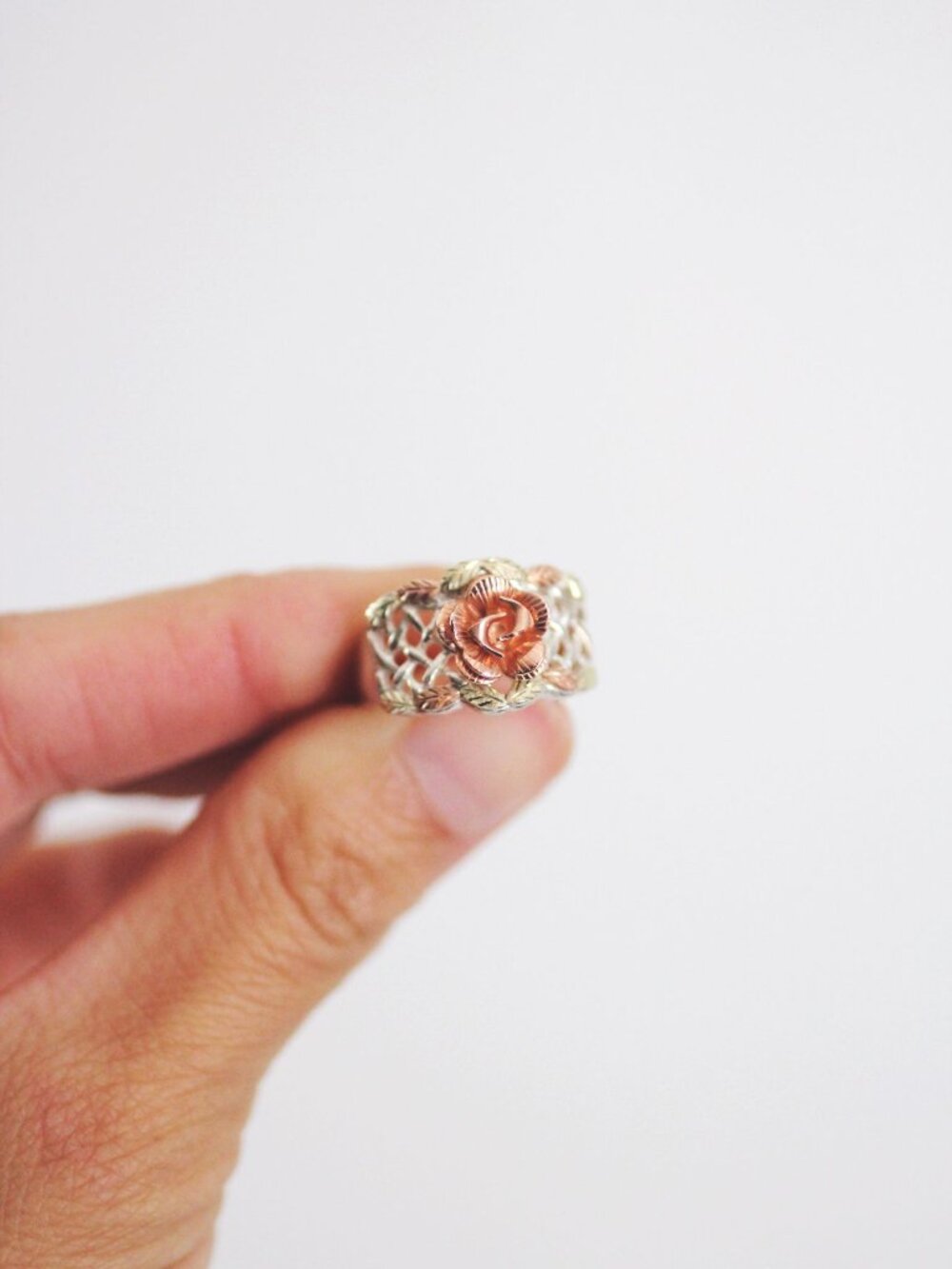 Vintage Black Hills Gold Carved Rose Basket-Weave Ring Sterling Silver 12k Rose - Picture 2 of 12